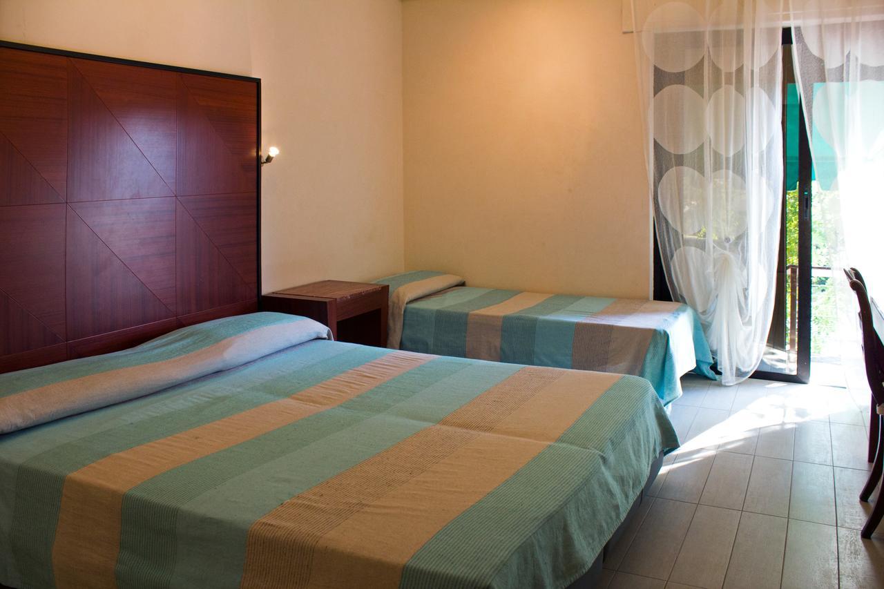Albergo Villa Anna Anzio Exteriör bild