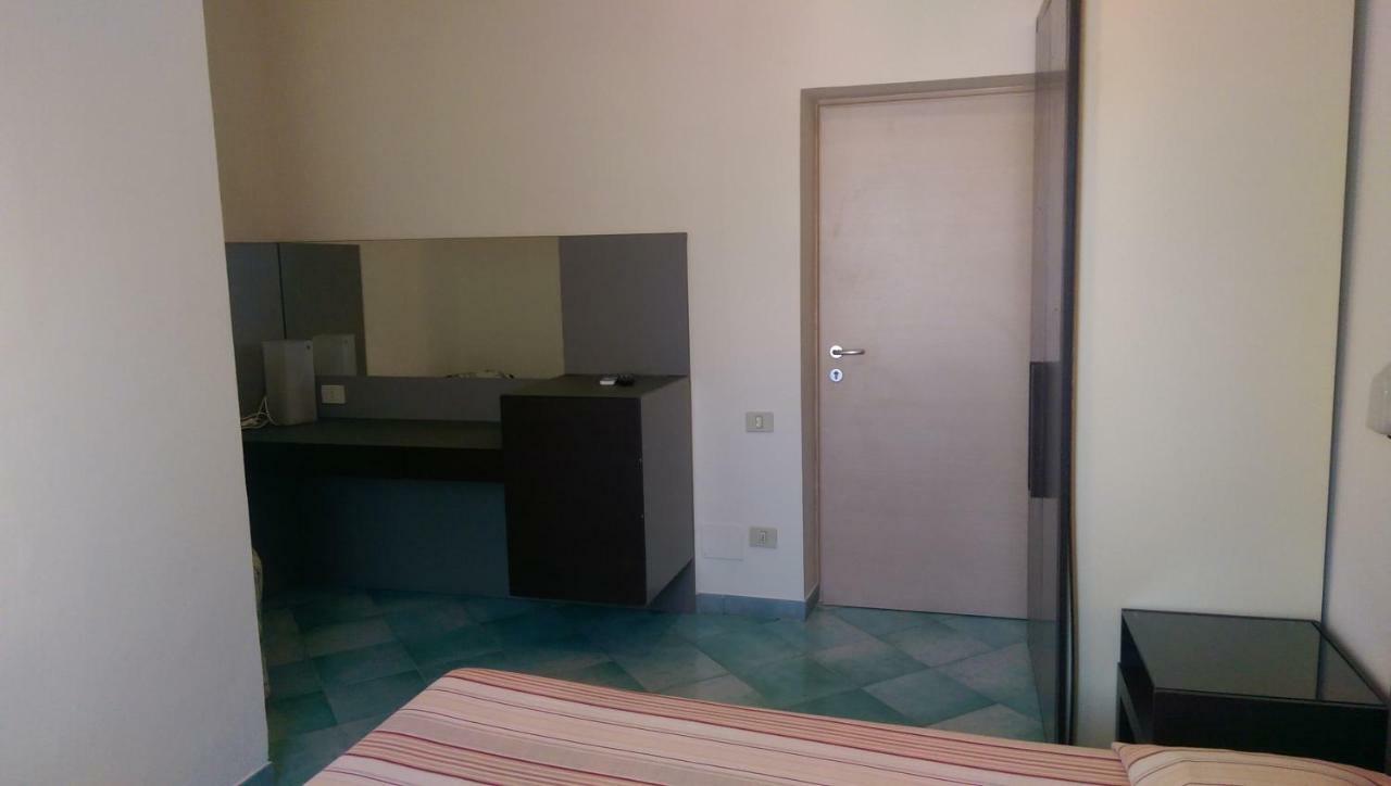 Albergo Villa Anna Anzio Exteriör bild